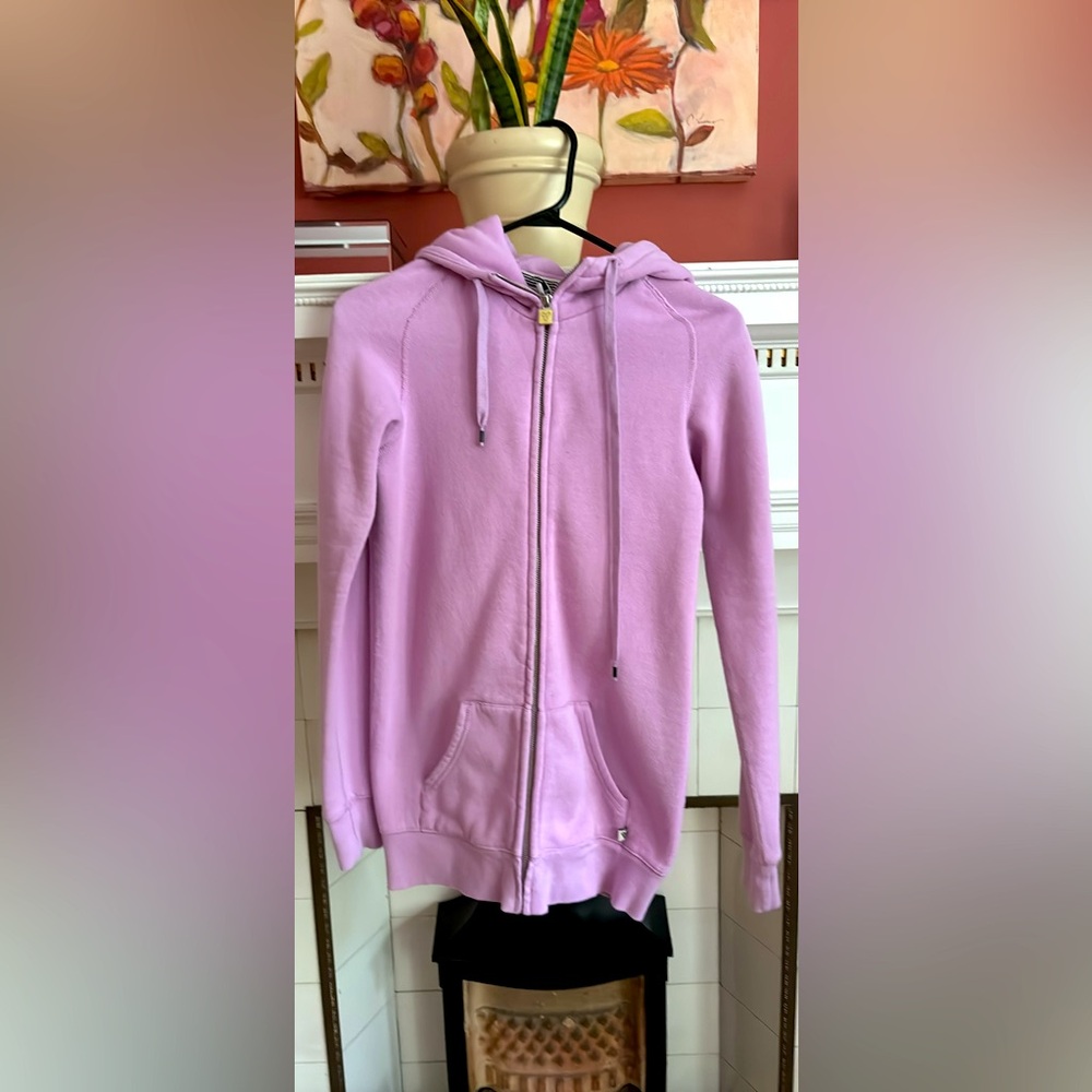 Aritzia zip up hoodie